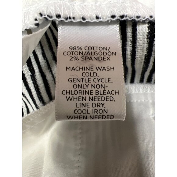 Ann Taylor Loft The Riviera Short Button Detail Blue Stripe Shorts Women's 2 - Picture 8 of 10